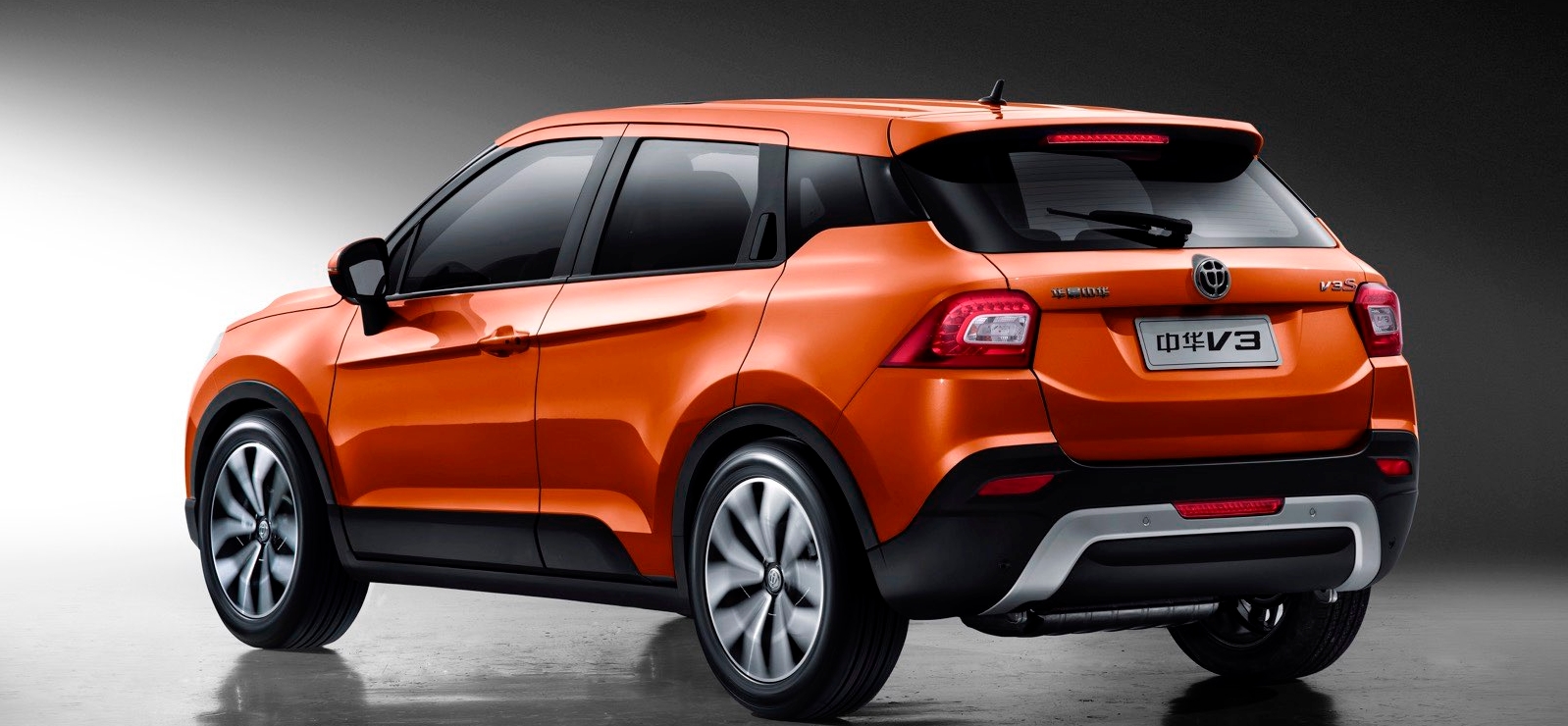 На российском рынке появится новый китайский кроссовер - Brilliance V3